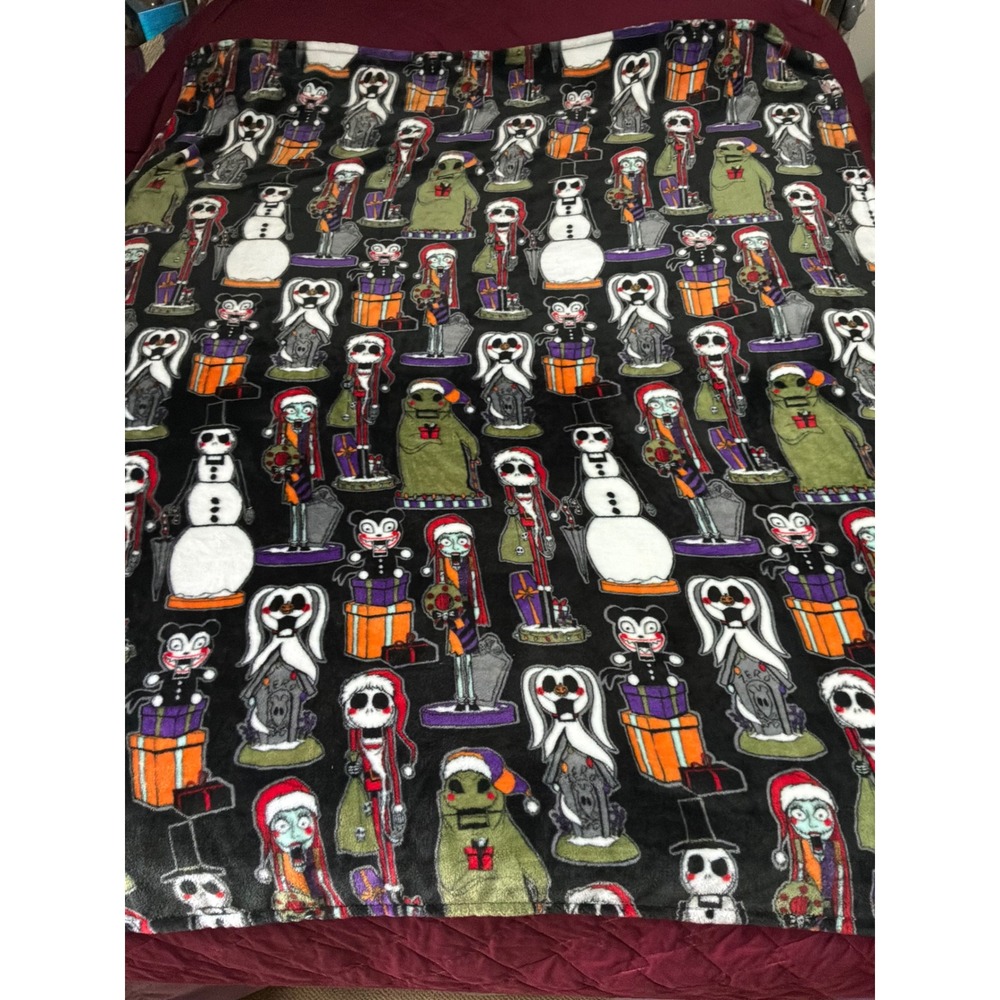 The Big One Plush Throw Blanket Unisex 60x70 Nightmare Before Christmas Black